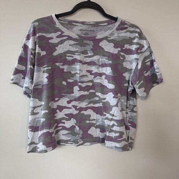 Calvin Klein Purple Camo Cropped Tee  M - Picture 5 of 10